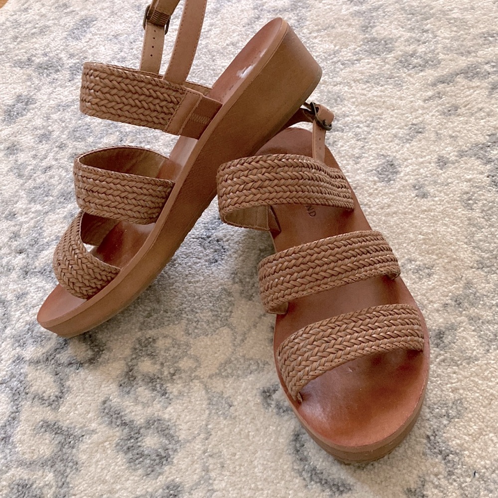 Lucky Brand sandals